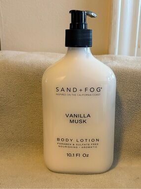SAND + FOG Vanilla Musk Body Lotion 10.1 fl oz  Brand New!!